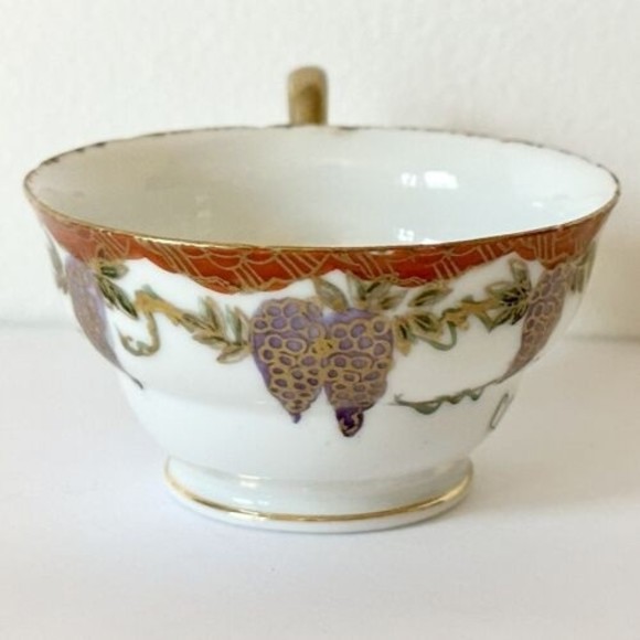 Antique 1940's Demitasse tea cup painted birds & grapes Japan 1.5 in - Picture 2 of 6